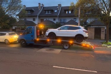 Mészáros Autómentő Kft. vállalja autómentő, autómentés, furgonmentés és autószállítás szolgáltatását a Balaton és környéke (Balatonboglár, Fonyód, Balatonfenyves) területén, 0-24 órában. Ha baj érte járművét, ne habozzon hívni minket! Tapasztalt és megbízható csapatunk gyorsan és hatékonyan segít Önnek bármilyen helyzetben, kedvező árakon. Ránk bármikor számíthat, hiszen a mi ügyfeleink elégedettsége az elsődleges szempont számunkra!

https://024automentes.hu/balatonboglar-fonyod-balatonfenyves/

Mészáros Autómentő Kft.
Tel: 06 20 9188 649. 