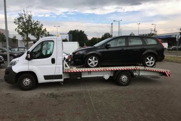 Ha autómentésről vagy furgonmentésről van szó, ne hagyd, hogy az úton rekedés bosszúságot okozzon. Az "Mészáros Autómentő Kft." segít, ha bármilyen autószállítási problémád merülne fel az Gyöngyös, Pásztó, Parád térségben. Non-stop, az év minden napján elérhető vagyunk, hogy segítsünk elszállítani autódat vagy furgonodat a baleseti helyszínről vagy a meghibásodás helyszínéről.

Szakértő csapatunk és modern eszközeink garantálják, hogy autód vagy furgonod biztonságban érkezzen a kijelölt helyre. Az "Mészáros Autómentő Kft." minden esetben azonnal reagál, hogy minél hamarabb eljuthassunk hozzád és megoldhassuk a problémát.

Az "Mészáros Autómentő Kft." magas szintű szolgáltatást nyújt, versenyképes árakon és rugalmas ügyfélszolgálattal. Bármilyen speciális igényed van, mi minden esetben alkalmazkodunk az ügyfelek egyedi kéréseihez.

Ne várj tovább! Ha autómentésre vagy furgonmentésre van szükséged, hívj minket bizalommal az "Mészáros Autómentő Kft."-t. Bízd ránk autószállítási feladataidat és nyugodtan indulj el utadra az Gyöngyös, Pásztó, Parád térségben!

https://024automentes.hu/gyongyos-paszto-parad/

Mészáros Autómentő Kft.
Tel: 06 209188 649. 