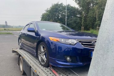 Ha autómentésről vagy furgonmentésről van szó, ne hagyd, hogy az úton rekedés bosszúságot okozzon. Az "Mészáros Autómentő Kft." segít, ha bármilyen autószállítási problémád merülne fel az Eger, Füzesabony, Demjén térségben. Non-stop, az év minden 