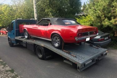 Ha autómentésről vagy furgonmentésről van szó, ne hagyd, hogy az úton rekedés bosszúságot okozzon. Az "Mészáros Autómentő Kft." segít, ha bármilyen autószállítási problémád merülne fel az Várpalota, Pétfürdő, Berhida térségben. Non-stop, az év minden napján elérhető vagyunk, hogy segítsünk elszállítani autódat vagy furgonodat a baleseti helyszínről vagy a meghibásodás helyszínéről.

Szakértő csapatunk és modern eszközeink garantálják, hogy autód vagy furgonod biztonságban érkezzen a kijelölt helyre. Az "Mészáros Autómentő Kft." minden esetben azonnal reagál, hogy minél hamarabb eljuthassunk hozzád és megoldhassuk a problémát.

Az "Mészáros Autómentő Kft." magas szintű szolgáltatást nyújt, versenyképes árakon és rugalmas ügyfélszolgálattal. Bármilyen speciális igényed van, mi minden esetben alkalmazkodunk az ügyfelek egyedi kéréseihez.

Ne várj tovább! Ha autómentésre vagy furgonmentésre van szükséged, hívj minket bizalommal az "Mészáros Autómentő Kft."-t. Bízd ránk autószállítási feladataidat és nyugodtan indulj el utadra az Várpalota, Pétfürdő, Berhida térségben!

https://024automentes.hu/varpalota-petfurdo-berhida/

Mészáros Autómentő Kft.
Tel: 06 209188 649. 