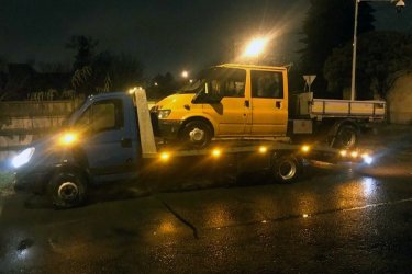 Ha autómentésről vagy furgonmentésről van szó, ne hagyd, hogy az úton rekedés bosszúságot okozzon. Az "Mészáros Autómentő Kft." segít, ha bármilyen autószállítási problémád merülne fel az Várpalota, Pétfürdő, Berhida térségben. Non-stop, az év minden napján elérhető vagyunk, hogy segítsünk elszállítani autódat vagy furgonodat a baleseti helyszínről vagy a meghibásodás helyszínéről.

Szakértő csapatunk és modern eszközeink garantálják, hogy autód vagy furgonod biztonságban érkezzen a kijelölt helyre. Az "Mészáros Autómentő Kft." minden esetben azonnal reagál, hogy minél hamarabb eljuthassunk hozzád és megoldhassuk a problémát.

Az "Mészáros Autómentő Kft." magas szintű szolgáltatást nyújt, versenyképes árakon és rugalmas ügyfélszolgálattal. Bármilyen speciális igényed van, mi minden esetben alkalmazkodunk az ügyfelek egyedi kéréseihez.

Ne várj tovább! Ha autómentésre vagy furgonmentésre van szükséged, hívj minket bizalommal az "Mészáros Autómentő Kft."-t. Bízd ránk autószállítási feladataidat és nyugodtan indulj el utadra az Várpalota, Pétfürdő, Berhida térségben!

https://024automentes.hu/varpalota-petfurdo-berhida/

Mészáros Autómentő Kft.
Tel: 06 209188 649. 