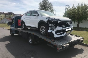 Ha autómentésről vagy furgonmentésről van szó, ne hagyd, hogy az úton rekedés bosszúságot okozzon. Az "Mészáros Autómentő Kft." segít, ha bármilyen autószállítási problémád merülne fel az Tordas, Vál, Gyúró térségben. Non-stop, az év minden napján elérhető vagyunk, hogy segítsünk elszállítani autódat vagy furgonodat a baleseti helyszínről vagy a meghibásodás helyszínéről.

Szakértő csapatunk és modern eszközeink garantálják, hogy autód vagy furgonod biztonságban érkezzen a kijelölt helyre. Az "Mészáros Autómentő Kft." minden esetben azonnal reagál, hogy minél hamarabb eljuthassunk hozzád és megoldhassuk a problémát.

Az "Mészáros Autómentő Kft." magas szintű szolgáltatást nyújt, versenyképes árakon és rugalmas ügyfélszolgálattal. Bármilyen speciális igényed van, mi minden esetben alkalmazkodunk az ügyfelek egyedi kéréseihez.

Ne várj tovább! Ha autómentésre vagy furgonmentésre van szükséged, hívj minket bizalommal az "Mészáros Autómentő Kft."-t. Bízd ránk autószállítási feladataidat és nyugodtan indulj el utadra az Tordas, Vál, Gyúró térségben!

https://024automentes.hu/tordas-val-gyuro/

Mészáros Autómentő Kft.
Tel: 06 209188 649.