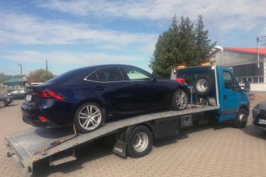 Ha autómentésről vagy furgonmentésről van szó, ne hagyd, hogy az úton rekedés bosszúságot okozzon. Az "Mészáros Autómentő Kft." segít, ha bármilyen autószállítási problémád merülne fel az Esztergom, Dorog, Pilisjászfalu térségben. Non-stop, az év minden napján elérhető vagyunk, hogy segítsünk elszállítani autódat vagy furgonodat a baleseti helyszínről vagy a meghibásodás helyszínéről.

Szakértő csapatunk és modern eszközeink garantálják, hogy autód vagy furgonod biztonságban érkezzen a kijelölt helyre. Az "Mészáros Autómentő Kft." minden esetben azonnal reagál, hogy minél hamarabb eljuthassunk hozzád és megoldhassuk a problémát.

Az "Mészáros Autómentő Kft." magas szintű szolgáltatást nyújt, versenyképes árakon és rugalmas ügyfélszolgálattal. Bármilyen speciális igényed van, mi minden esetben alkalmazkodunk az ügyfelek egyedi kéréseihez.

Ne várj tovább! Ha autómentésre vagy furgonmentésre van szükséged, hívj minket bizalommal az "Mészáros Autómentő Kft."-t. Bízd ránk autószállítási feladataidat és nyugodtan indulj el utadra az Esztergom, Dorog, Pilisjászfalu térségben!

https://024automentes.hu/esztergom-dorog-pilisjaszfalu/

Mészáros Autómentő Kft.
Tel: 06 209188 649.