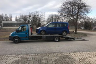 Ha autómentésről vagy furgonmentésről van szó, ne hagyd, hogy az úton rekedés bosszúságot okozzon. Az "Mészáros Autómentő Kft." segít, ha bármilyen autószállítási problémád merülne fel az Adony Kulcs Rácalmás térségben. Non-stop, az év minden napján elérhető vagyunk, hogy segítsünk elszállítani autódat vagy furgonodat a baleseti helyszínről vagy a meghibásodás helyszínéről.

Szakértő csapatunk és modern eszközeink garantálják, hogy autód vagy furgonod biztonságban érkezzen a kijelölt helyre. Az "Mészáros Autómentő Kft." minden esetben azonnal reagál, hogy minél hamarabb eljuthassunk hozzád és megoldhassuk a problémát.

Az "Mészáros Autómentő Kft." magas szintű szolgáltatást nyújt, versenyképes árakon és rugalmas ügyfélszolgálattal. Bármilyen speciális igényed van, mi minden esetben alkalmazkodunk az ügyfelek egyedi kéréseihez.

Ne várj tovább! Ha autómentésre vagy furgonmentésre van szükséged, hívj minket bizalommal az "Mészáros Autómentő Kft."-t. Bízd ránk autószállítási feladataidat és nyugodtan indulj el utadra az Adony Kulcs Rácalmás térségben!

https://024automentes.hu/adony-kulcs-racalmas/

Mészáros Autómentő Kft.
Tel: 06 209188 649. S