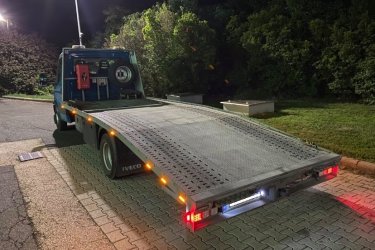 Mészáros Autómentő Kft. non-stop autószállítási szolgáltatást kínál Budapesten, valamint belföldi és külföldi célállomások között. Autószállítóink korszerű trélerekkel rendelkeznek, amelyek alkalmasak a legkülönfélébb járműtípusok biztonságos és hatékony szállítására.

Szolgáltatásunk egész évben elérhető, így ha sürgős autószállításra van szüksége, akkor hívjon minket bármikor, és szakértőink azonnal a helyszínre indulnak. Autószállítóinkat rendszeresen karbantartjuk, és mindig ellenőrizzük őket, hogy biztonságos és megbízható szolgáltatást nyújthassunk ügyfeleinknek.

Célunk, hogy az autószállítás folyamata a lehető leghatékonyabb és zökkenőmentesebb legyen. Szakembereink magas színvonalú autószállítási szolgáltatást nyújtanak, és az autószállító trélerekkel felszerelt flottánkkal bármilyen járműt képesek vagyunk szállítani, beleértve az autókat, teherautókat, motorkerékpárokat és más járműveket is.

Az Mészáros Autómentő Kft. elkötelezett amellett, hogy minden ügyfelünk elégedett legyen az autószállítási szolgáltatásunkkal. Ha autószállításra van szüksége Budapesten vagy belföldön, vagy külföldre szeretne szállítani, hívjon minket bármikor, és bízza ránk az autószállítás feladatát!

https://024automentes.hu/autoszallitas/

Mészáros Autómentő Kft.
Tel: 06 20 9188 649. 