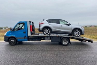 Mészáros Autómentő Kft. non-stop autószállítási szolgáltatást kínál Budapesten, valamint belföldi és külföldi célállomások között. Autószállítóink korszerű trélerekkel rendelkeznek, amelyek alkalmasak a legkülönfélébb járműtípusok biztonságos és hatékony szállítására.

Szolgáltatásunk egész évben elérhető, így ha sürgős autószállításra van szüksége, akkor hívjon minket bármikor, és szakértőink azonnal a helyszínre indulnak. Autószállítóinkat rendszeresen karbantartjuk, és mindig ellenőrizzük őket, hogy biztonságos és megbízható szolgáltatást nyújthassunk ügyfeleinknek.

Célunk, hogy az autószállítás folyamata a lehető leghatékonyabb és zökkenőmentesebb legyen. Szakembereink magas színvonalú autószállítási szolgáltatást nyújtanak, és az autószállító trélerekkel felszerelt flottánkkal bármilyen járműt képesek vagyunk szállítani, beleértve az autókat, teherautókat, motorkerékpárokat és más járműveket is.

Az Mészáros Autómentő Kft. elkötelezett amellett, hogy minden ügyfelünk elégedett legyen az autószállítási szolgáltatásunkkal. Ha autószállításra van szüksége Budapesten vagy belföldön, vagy külföldre szeretne szállítani, hívjon minket bármikor, és bízza ránk az autószállítás feladatát!

https://024automentes.hu/autoszallitas/

Mészáros Autómentő Kft.
Tel: 06 20 9188 649. 