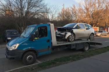 BMW autómentésre vagy autószállításra van szükséged Budapesten, vagy bármely más helyszínen az országban? Ne aggódj, a BMW autómentő szolgáltatásunk segít megoldani a problémáidat.

Az azonnali indulással rendelkező csapatunk rendelkezik az összes szükséges eszközzel és szaktudással, hogy biztonságosan és időben elszállítsa BMW autód. Balesetet szenvedtél, vagy csak egyszerűen nem indul a járműved? Azonnal hívj minket a -es telefonszámon, és mi azonnal indulunk a segítségedre.

A BMW autómentés és autószállítás szolgáltatásaink versenyképes árakkal érhetőek el, amelyekről pontosan és átláthatóan tájékoztatunk. Nincsenek rejtett költségek vagy extra díjak, csak megbízható és elérhető árak.

Az ország egész területén elérhető BMW autószállítás és autómentés szolgáltatásunkkal biztos lehetsz benne, hogy autód biztonságban lesz, és időben elérkezik a célállomásra. Ne habozz, ha problémád van az autóddal, hívj minket a -es telefonszámon, és mi azonnal indulunk a segítségedre.

https://024automentes.hu/bmw-automentes-bmw-autoszallitas/

Mészáros Autómentő Kft.
Tel: 06 20 9188 649. 