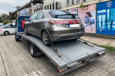 Szükséged van Honda autómentésre vagy autószállításra Budapesten vagy a vonzáskörzetében? Ne keress tovább, mert itt vagyunk, hogy segítsünk! A Mészáros Autómentés Honda autómentés és autószállítás szolgáltatása elérhető nap, mint nap, hogy segítsünk a nehézségekben.

Balesetet szenvedtél vagy motorhibával küzdesz? Hívj minket bármikor, és tapasztalt csapatunk azonnal reagál a hívásodra. Azonnal kimegyünk a helyszínre és biztonságosan elszállítjuk autód, hogy időben és biztonságban érjen célba.

A Honda autómentés és autószállítás szolgáltatásaink árai versenyképesek és átláthatóak. Nincs semmilyen rejtett költség, csak pontos és megbízható árak. A Honda autómentés és autószállítás szolgáltatásunkat 0-24 órában kérheted, így biztos lehetsz abban, hogy mindig rendelkezésre állunk, amikor szükséged van ránk.

Bízd ránk a Honda autómentés és autószállítás feladatait, és garantáljuk, hogy autód biztonságban és időben célba ér. Ha bármilyen problémád van autóddal, hívj minket a -es telefonszámon, és mi azonnal indulunk a segítségedre.

https://024automentes.hu/honda-automentes-honda-autoszallitas/

Mészáros Autómentő Kft.
Tel: 06 20 9188 649. S