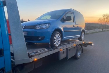 Ha lerobbant vagy törött autójával az M3-as autópályán, Fóton, Budapest környékén vagy Pest megyében ragadt, ne aggódjon! A Mészáros Autómentő Kft. szakértő csapata készen áll arra, hogy azonnal eljusson Önhöz, és segítsen menteni és szállítani autóját bármelyik helyszínről. Hívjon minket a 06 20 9188 649-es telefonszámon, és bízza ránk autómentő feladatait. Tapasztalt szakembereink megoldják a legnehezebb helyzeteket is, és biztonságosan szállítják autóját az Ön által kiválasztott helyszínre. Ne maradjon az út szélén állva, hívjon most, hogy azonnal segíthessünk!

https://automentes-fot.hu/

Mészáros Autómentő Kft.
Tel: 06 20 9188 649. 