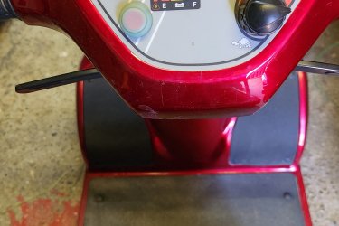 Alig használt .
Teljesen jól működik. 
Akumlátor jó. 
Töltövel eladó. 
Hibája fotózva. 
0620 8028036 
Hívj bizalommal. 