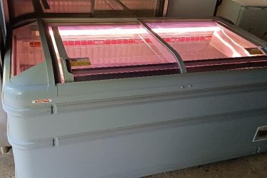 AHT Üvegtetős Mélyhűtőláda Fagyasztóláda