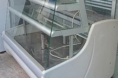 Hűtőpult Süteményes Vitrin