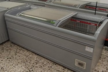 AHT 210 ÜVEGTETŐS MÉLYHŰTŐLÁDA FAGYASZTÓLÁDA