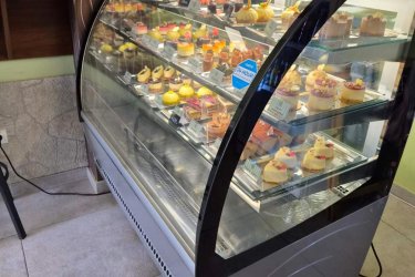 ISA 130 Süteményes Vitrin Hűtőpult