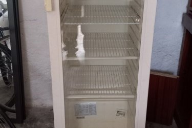 Üvegajtós Hűtővitrin Italhűtő
