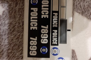Eladó Lego city police hajó. Újszerű, eredeti, magyar leírással.

- A helikopter alkatrészei hiányoznak!
- Tettem plusz 2 rendőrt, ami alapból nem járt hozzá! + Rendőr motor

Ára: 29 999 Ft