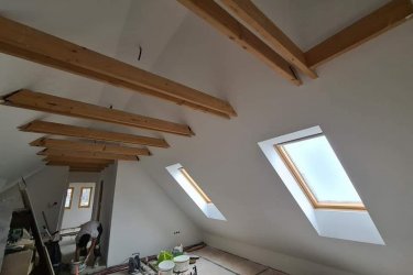 festés Ami csak egy lakásfelújításhoz kell!
 Prémium minőségű festés, mázolás, tapétázás
Munkácsi István vagyok!

Nagyobb szobafestéssel, kapcsolatos projektek mellet szívesen vállalok kisebb munkákat is a legkorszerűbb technológiákkal.
9 év szakmai tapasztalattal rendelkezem. Nálunk az első az ön kényelme éppen ezért , ha szeretné teljes egészében lebonyolítjuk a felújítást! Ön megálmodja, mi megvalósítjuk! Bátran mondja el nekünk kérését, álmait , biztosan tudunk segíteni! Nálunk a precíz pontos és tiszta munkakörnyezet alapvető, nem számít új vagy régi építésű az ingatlan amely felújítandó, itt minden feladat és mindenki egyenlő. Az árak? Nos áraink versenyképesek ugyanis csapatunk fiatalos , aktív dinamikus , ezért egy adott feladatot rövidebb idő alatt teljesítünk.
 Dobja fel élénk színekkel, vagy egy szép tapétával! 
Festés nagyon rövid határidővel!
Pattog a festék az ablakról? 
Nekünk mindegy, hogy új vagy régi, gyönyörűvé varázsoljuk.
Hívjon bátran, ingyenes helyszíni felmérésért,vagy írjon e-mailt 
 06205085638
proo.painter@gmail.com
24 órán belül felvesszük önnel a kapcsolatot.