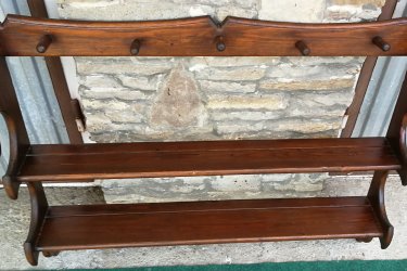 Magasság:73cm,&#13;&#10;&#13;&#10;Hosszúság:100cm,&#13;&#10;&#13;&#10;Mélység:15cm&#13;&#10;&#13;&#10;Fából készült falra szerelhető polc, barnára pácolva eladó a képen látható állapotban.&#13;&#10;&#13;&#10;Érdeklődni: a 06309946647-es számon, vagy e-mailben várom a jelentkezést.&#13;&#10;&#13;&#10;Kérem nézze meg többi hirdetésemet is!