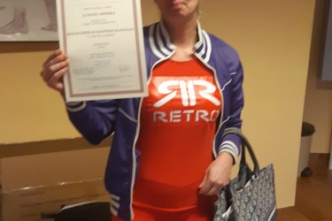 Idős gondozás felolvasás bevásárlás sétálás