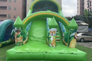 Eladó Dzsungel Csúszda (Légvár)

Gyártási év: 2025.01.
Mérete: 5m x 8m x 5,5m
Állapota: Újszerű

Ára: 1.450.000 Ft+ÁFA

Tartozékok: befúvó motor, rögzítő vascövekek, alátétfólia, műszaki vizsga (érvényesség: 2028.04.),  javító készlet

Átvételi időpont: 2025.06.21-tól