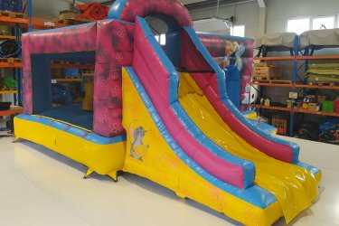 Eladó Cicás Csúszdás Ugráló&#13;&#10;Gyártási év: 2025&#13;&#10;&#13;&#10;Mérete: 5m x 7m x 3,5m&#13;&#10;&#13;&#10;Állapota: új&#13;&#10;&#13;&#10;Ára: 1.450.000 Ft+ÁFA&#13;&#10;&#13;&#10;Tartozékok: befúvó motor, rögzítő vascövekek, műszaki vizsga, javító készlet, tároló zsák&#13;&#10;&#13;&#10;Átvételi időpont: Azonnal vihető