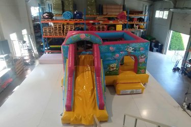 Bérelhető Spongya Csúszdás Ugráló