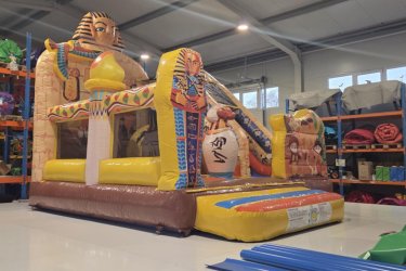 Eladó Fáraó Csúszdás Ugráló
