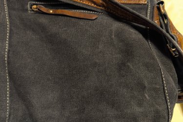 Eladó Gyönyörű női Farmer Nagy táska divatos vagány tiszta szép hibátlan állapotú vál pánt hossz 112 cm ár fix 8500