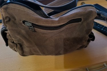 Eladó Gyönyörű Vagány farmer táska divatos tiszta hibátlan állapotú vál pánt 120 cm ár fix 8500
