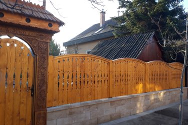 Szekelykapuk, kopjafák, kerítések, tornácok, fafaragás
asztalos munkák keszítése.
www.szekelykapu.5mp.eu
gyula.j59@gmail.com
0040740418398