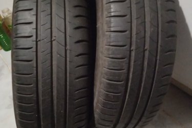 Eladó 2 db 92%-os Michelin nyári autógumi.