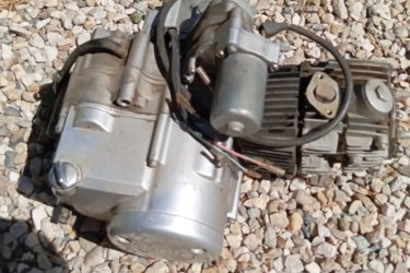 eladó segéd motor kerékpár