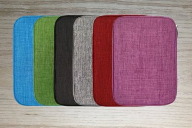 Óraszíj és töltőkábel tartó, rendező