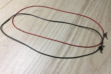 Eladó Xiaomi Mi Band új nyaklánc.
Színe: fekete és piros
Nyaklánc hossz: 56 cm

Kompatibilis okoskarkötő: Xiaomi Mi Band 8, Xiaomi Mi Band 9.

Ára: 1490 Ft

További Xiaomi Mi Band kiegészítők:
https://happywatch.hu/termekkategoria/xiaomi-okosora-szijak/

Előre utalást követően Foxposttal vagy postával is tudom küldeni.