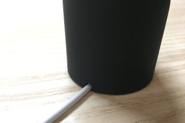 Eladó Apple Watch okosórázoz macis formájú szilikon asztali tartó.
Színek: fehér, fekete, szürke
Alap átmérő: 5,2 cm
Magasság: 6,5 cm

Ára: 2490 Ft

Külön kapható hozzá belevaló Apple Watch vezeték nélküli töltő is USB csatlakozó véggel. Ennek színe: fehér. Kábel hossza: 1 méter.
Ennek ára: 1990 Ft

Hirdetéseim között további Apple Watch termékek is találhatóak.

Előre utalást követően Foxposttal vagy postával is tudom küldeni.

További Apple Watch kiegészítők:
https://happywatch.hu/termekcimke/apple-watch/