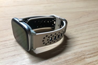 Univerzális okosóra szilikon lyukacsos óraszíj eladó - 20mm