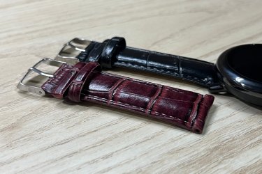 ???? Természet ihlette elegancia mindennapi viselethez.&#13;&#10;Fedezd fel a 20 mm-es bambusz mintás bőr óraszíjat, amely ötvözi a klasszikus bőr tartósságát a friss, letisztult természetes mintázattal.&#13;&#10;&#13;&#10;A bambusz hatású textúra egyedivé és stílusossá varázsolja az órádat, miközben a puha, minőségi bőr egész napos kényelmet biztosít.&#13;&#10;&#13;&#10;✔ Különleges, bambusz ihlette minta&#13;&#10;✔ Tartós, puha bőr kényelmes viselettel&#13;&#10;✔ Letisztult, természetes megjelenés&#13;&#10;✔ Bármely 20 mm-es csatlakozású órához tökéletesen illeszkedik&#13;&#10;&#13;&#10;Add meg órádnak azt a kifinomult, természetközeli stílust, amitől igazán különleges lesz! ????⌚&#13;&#10;&#13;&#10;Egy szíj ára: 2990 Ft&#13;&#10;&#13;&#10;Előre utalást követően Foxposttal vagy postával is tudom küldeni.&#13;&#10;&#13;&#10;Ajándékdobozzal is megvásárolható, így egy igazán szép és elegáns meglepetés lehet szinte bármilyen alkalomra. Az ajándékdoboz fekete színű és +500 Ft az ára.&#13;&#10;&#13;&#10;Erről a szíjról bővebben:&#13;&#10;https://happywatch.hu/termek/bambusz-mintas-bor-oraszij-20mm/