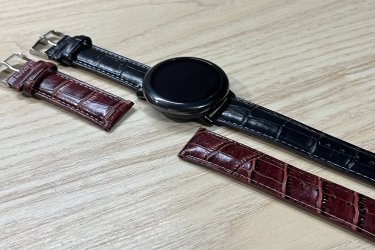 ???? Természet ihlette elegancia mindennapi viselethez.&#13;&#10;Fedezd fel a 20 mm-es bambusz mintás bőr óraszíjat, amely ötvözi a klasszikus bőr tartósságát a friss, letisztult természetes mintázattal.&#13;&#10;&#13;&#10;A bambusz hatású textúra egyedivé és stílusossá varázsolja az órádat, miközben a puha, minőségi bőr egész napos kényelmet biztosít.&#13;&#10;&#13;&#10;✔ Különleges, bambusz ihlette minta&#13;&#10;✔ Tartós, puha bőr kényelmes viselettel&#13;&#10;✔ Letisztult, természetes megjelenés&#13;&#10;✔ Bármely 20 mm-es csatlakozású órához tökéletesen illeszkedik&#13;&#10;&#13;&#10;Add meg órádnak azt a kifinomult, természetközeli stílust, amitől igazán különleges lesz! ????⌚&#13;&#10;&#13;&#10;Egy szíj ára: 2990 Ft&#13;&#10;&#13;&#10;Előre utalást követően Foxposttal vagy postával is tudom küldeni.&#13;&#10;&#13;&#10;Ajándékdobozzal is megvásárolható, így egy igazán szép és elegáns meglepetés lehet szinte bármilyen alkalomra. Az ajándékdoboz fekete színű és +500 Ft az ára.&#13;&#10;&#13;&#10;Erről a szíjról bővebben:&#13;&#10;https://happywatch.hu/termek/bambusz-mintas-bor-oraszij-20mm/