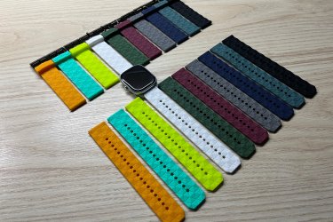 Rombusz mintás színes szilikon 22mm-es óraszíj