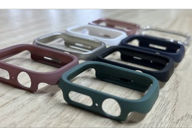 Eladó Apple Watch színes műanyag védőtokok