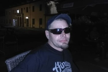 építőipari  munkát keresek (burkolás köműves kartonos munkákban)