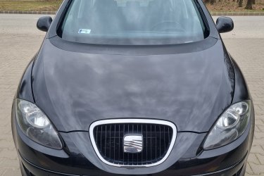❗️AKCIÓ❗️
❗️ELADÓ❗️
SEAT ALTEA XL
1.9 PDTDI 105LE
2008-as
DIESEL
Kézi 5 sebességes

???? Műszaki vizsga: 2026.10
???? Km óra állás: 263.×××km
????2db Gyári kulcsal.
☺️ + 4db lemezfelni

☎️06/30-138-5190
????06/30-245-2019

???? ÁRA: 1.650.000Ft HELYETT 1.550.000Ft❗️

???? A hét bármelyik napján megtekinthető és azonnal elvihető❗️

❗️FEHÉRGYARMATON MEGTEKINTHETŐ❗️

Korához képest megkímélt állapotú ,Kulturált utastér, Magas gyári felszereltség,Alacsony fogyasztás, Megbízható 1.9 motoral szerelt 

Tolatóradar, ABS, ASR, ESP, Tempomat, Központizár, Szervokormány, Ködlámpa, Automata Fényszórókapcsolás, Elektromos Ablak Elől-Hátul,Elektromos Tükör,Alufelni,Vonóhorog,ISOFIX,Légzsák, Digitális Klíma, Állítható Kormány, Elektromosan Behajtható Tükör, Multikormány Stb.

✅️További kérdések esetén örömmel állok rendelkezésére minden nap❗️