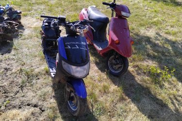  Yamaha Robogók + alkatrészek