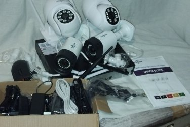WIFI-s kamerarendszer
HISEEU A029-V 2.0. Új!! Wifis komplett kamerarendszer. Teljes készlet tartozékai. 4 db. 5 Mp.-es kamera, NVR vevődoboz 2T.bites winchesterrel, TF kártyacsatlakozó, HDMI csatlakozó TV hez, USB-port egérhez és USB hez, 12v-os trafók, egér és minden vezeték, valamint szereléshez csavarok tiplik. Irányár 50E. Ft.   Fontos információ! (Tel. húsz9758százhetvenhárom), akinek nincs 30 Ft-ja egy telefonhívásra az ne írjon, nem érdekel!