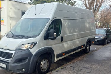 Bérelhető  Kőbányán ,  Zuglóban L4 H3  méretű  Peugeot Boxerek 
tempómat  klíma  magyar  pálya  a  díjban.

Hosszú  illetve  rövid  időtartamra  is  .
Akár  sofőrrel  is  !
Kérjen  ajánlatot  Most !
www.redrent.hu
06308771840