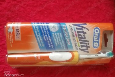 Oral B Vitality elektromos fogkefe eladó bontatlan csomagolásban.