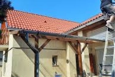Tetőfedő, bádogos, kőműves-és ács munkák,hőszigetelés (dryvit) festés, mázolás, kúpcserép kikenés, épületek bontása, kémények bontása és felújítása, beázás megszüntetése sürgős esetben is!!! 

Hétvégén is hívható!!!!