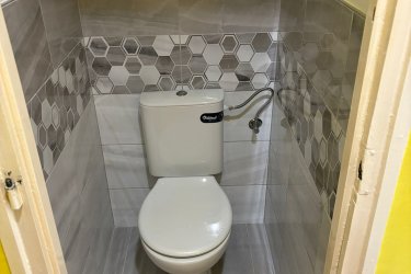 Házak, lakások teljeskörű kültéri és beltéri felújításával foglalkozom. Igény szerint történik egy munkafelmérés, ahol átbeszéljük mi a megrendelő elképzelése, az hogyan valósítható meg. Felmérjük a felújításra tervezett helyiségeket, területeket és ezután 2-3 napon belül küldjük a munkadíjról az árajánlatot. Ez semmiféle kötelezettséggel nem jár a megrendelő részéről. Az árajánlat estleges elfogadása után következnek a további egyeztetések. Keressen bizalommal akár telefonon, akár e-mailben vagy üzenetben! 

