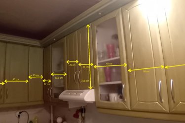 Eladó teljes sarok konyhabútor (22 polc, 4 fiók), gránit mosogatóval. A leszerelésben és szállításban nem tudok segíteni.