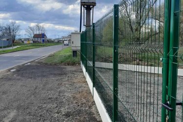 Biztonságos és tartós kerítést keres? Akkor megtalálta!
Vállalunk az ország egész területén vadhálóval, vagy dróthálóval komplett kerítésépítést 2399 Ft/m áron.
Ez az ár tartalmazza az összes anyagot és a munkadíjat is!

Kérjen ajánlatot most:
+36--30 354 17 07
+36--30 710 08 30
+36--30 325 82 00
Ajánlatkérés e-mailben: keritesnagyker@gmail.com

Nálunk mindent megtalál, ami a kerítés építéshez szükséges! Látogasson el honlapunkra a www.kotaji-kerites.hu oldalra vagy telephelyeinkre.